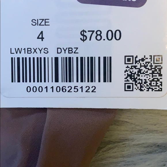 NWT lululemon tank - Picture 7 of 7